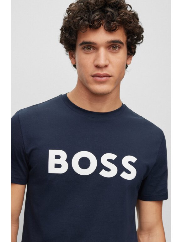 Hugo Boss - Boss thinking 1