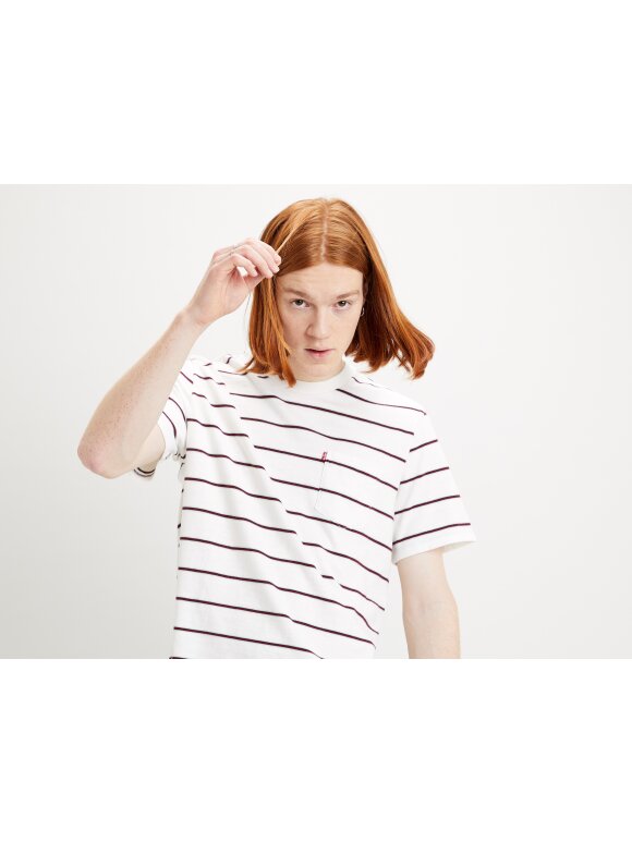 Levi's® - Relaxed fit pocket tee