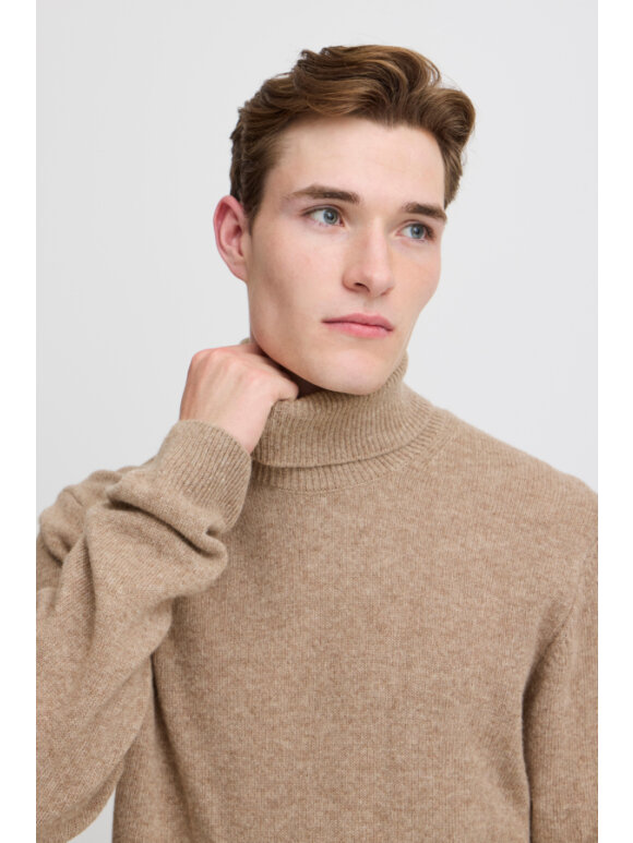 CASUAL FRIDAY - Casual Friday roll neck bounty
