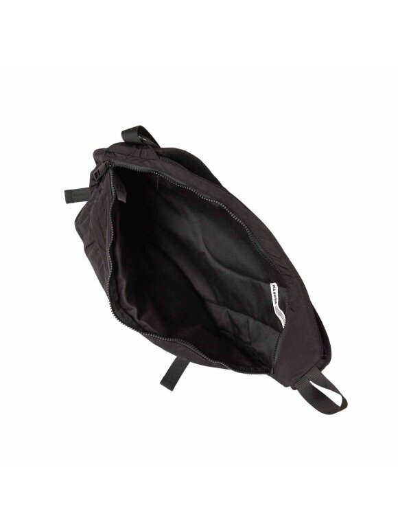 BLS HAFNIA - BLS Hafnia SLING BAG