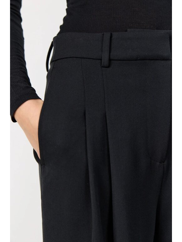Leveté Room - Leveté Room Peeta 2 Pants