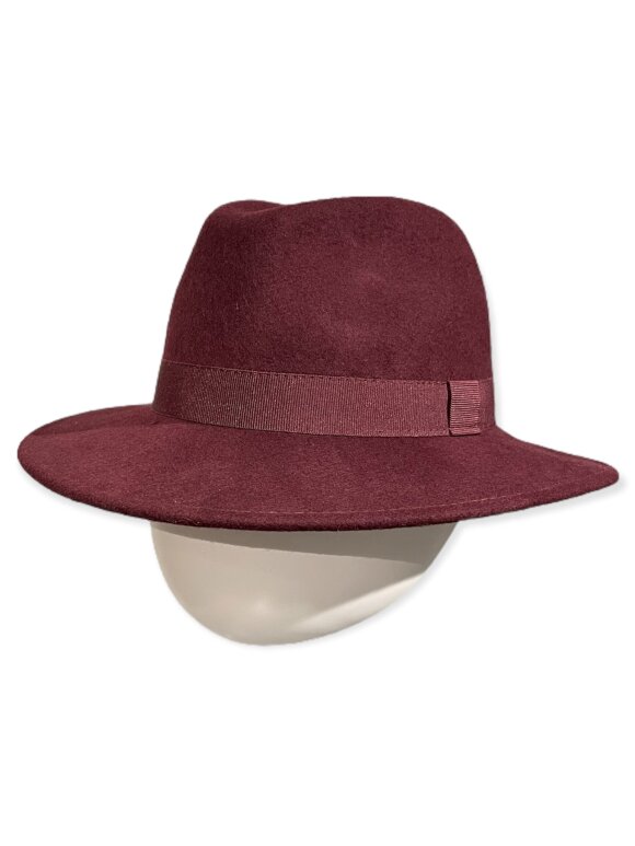 CC:Christensen - Hat 9